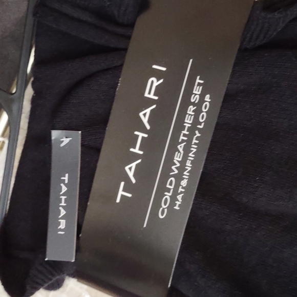 𝅺tahari Hat & Infinity Loop - Picture 3 of 7